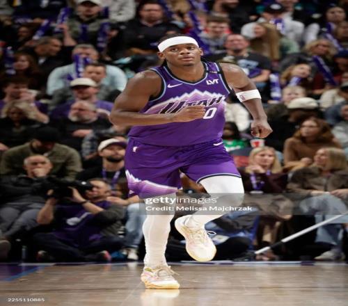 热刺球迷对,特尔穿威廉,球衣照表示,太阳城娱乐平台,太阳城娱乐官网,太阳城娱乐城